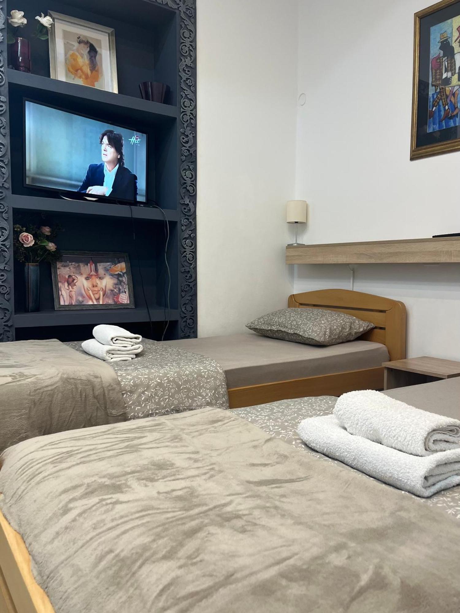 Guesthouse Vladimir & Ana Панчево Экстерьер фото