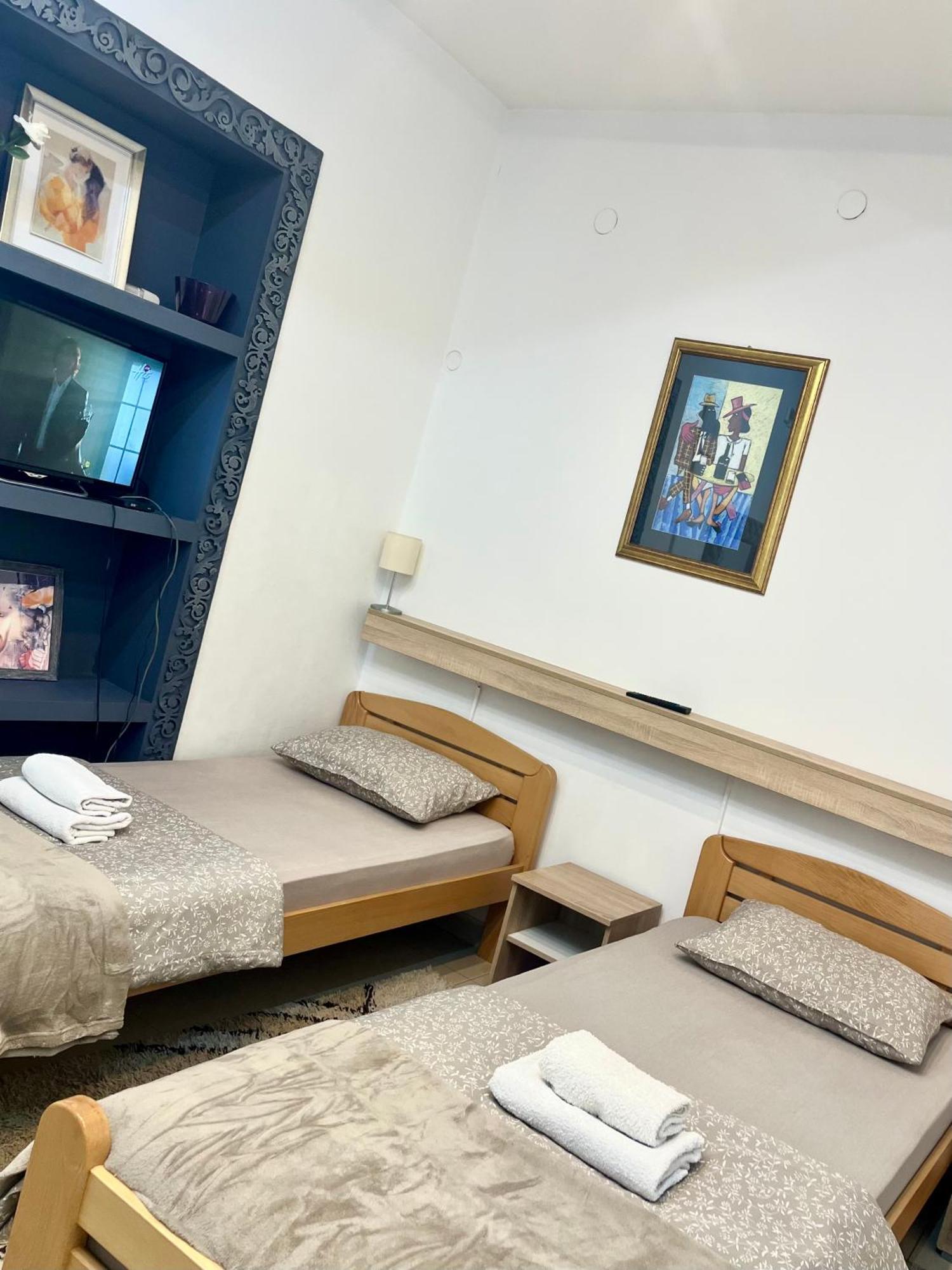Guesthouse Vladimir & Ana Панчево Экстерьер фото