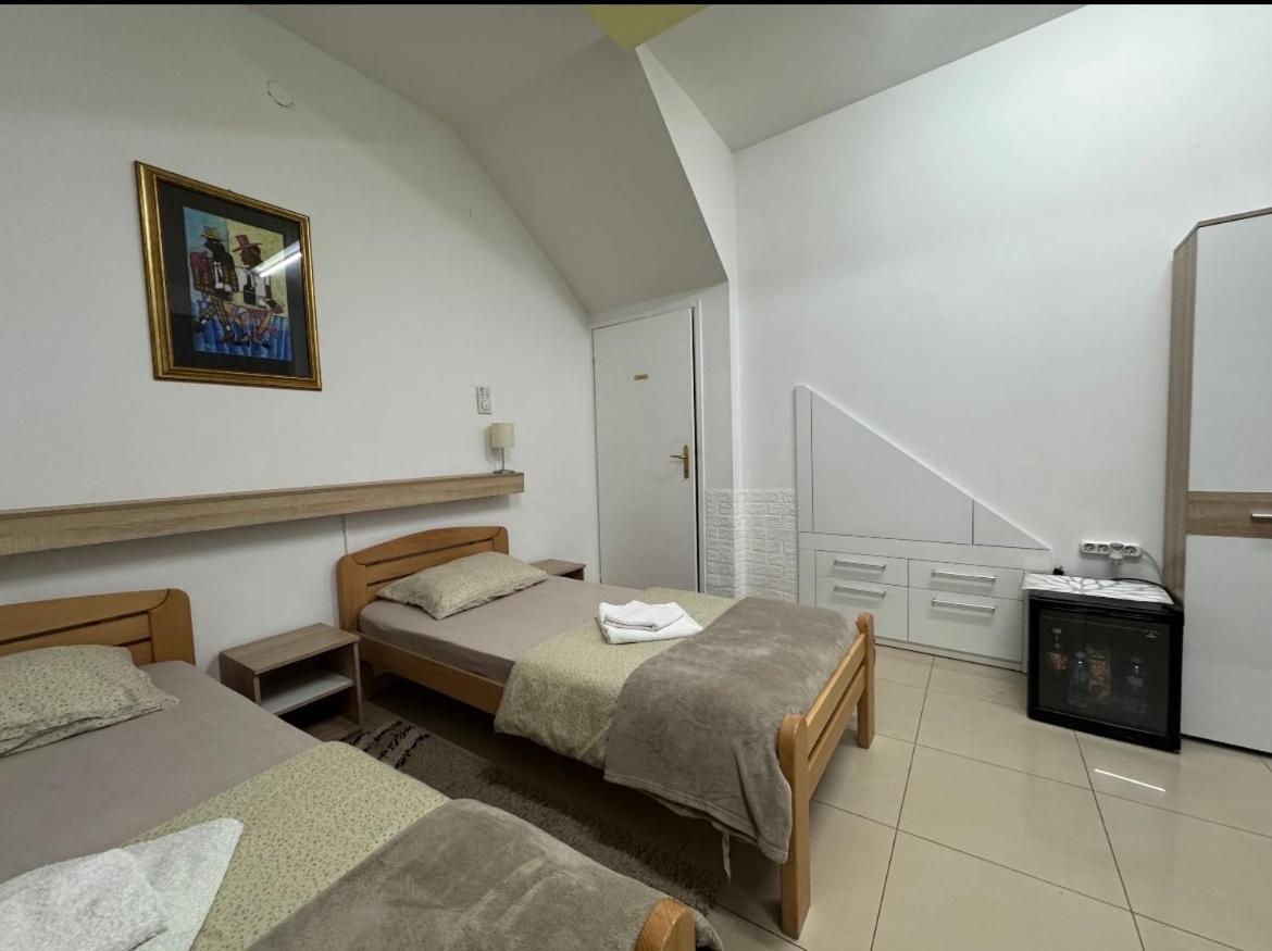 Guesthouse Vladimir & Ana Панчево Экстерьер фото